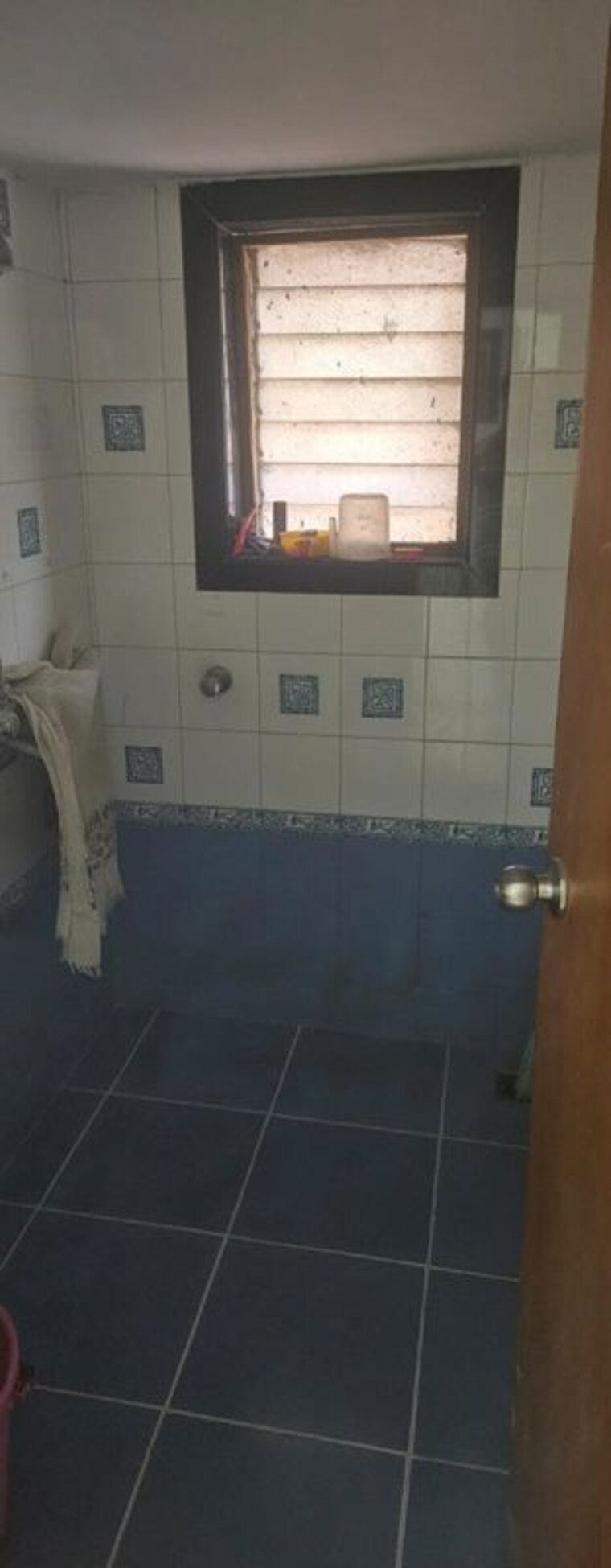 Bathroom, shreeji-tower-chs 1 Bedroom 600 Sq.Ft. Apartment In Uthalsar Thane 10325442