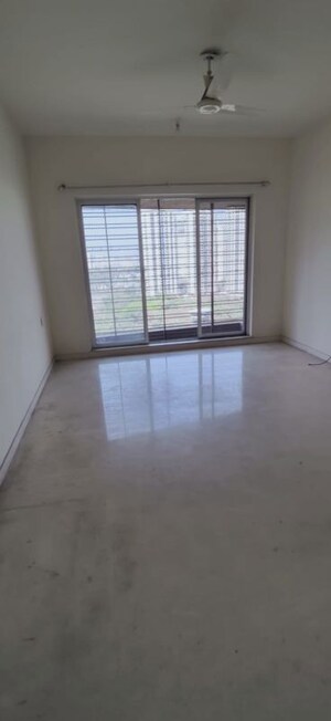 Room in 2 BHK Apartment at Kalpataru Hills Phase II, Manpada – for Sale