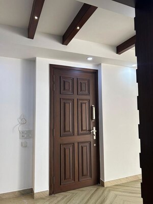 Building Lobby in 2 BHK Builder Floor at Jawahar Nagar – for Rent
