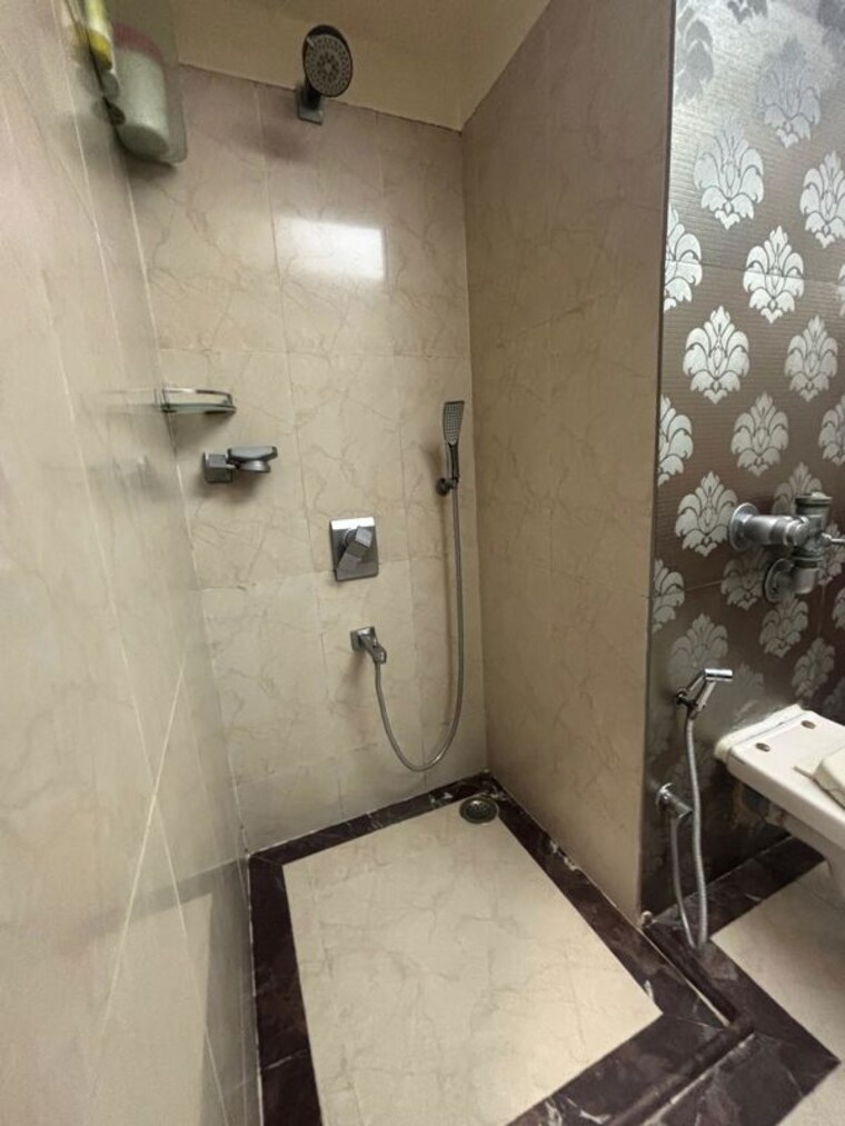 Bathroom, belscot-chs-ltd 3 Bedroom 1500 Sq.Ft. Apartment In Andheri West Mumbai 10488458