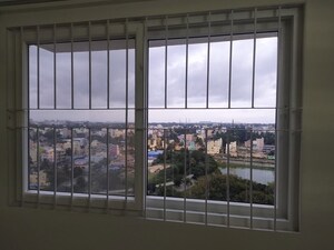 Room in 2 BHK Apartment at Prestige Park Square, Bannerghatta Road – for Rent