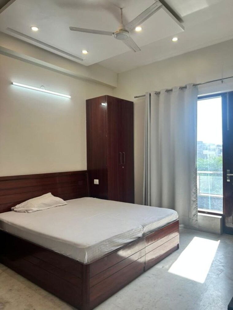 Bedroom, sushant lok i 4 Bedroom 2748 Sq.Ft. Builder Floor In Sushant Lok I Gurgaon 10488539