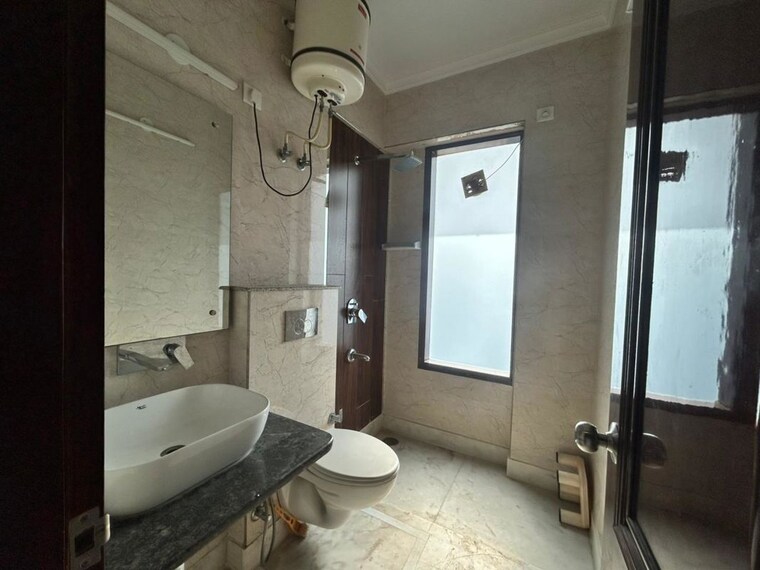 Bathroom, sushant lok i 4 Bedroom 2748 Sq.Ft. Builder Floor In Sushant Lok I Gurgaon 10488539