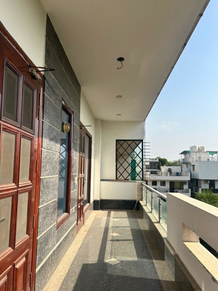 Balcony, sushant lok i 4 Bedroom 2748 Sq.Ft. Builder Floor In Sushant Lok I Gurgaon 10488539