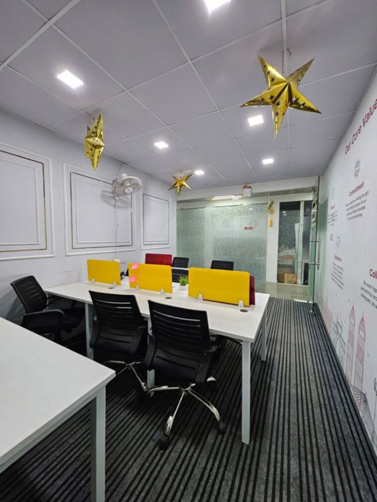 Team Area, sector 63 Commercial Office Space 450 Sq.Ft. In Sector 63 Noida 10488571