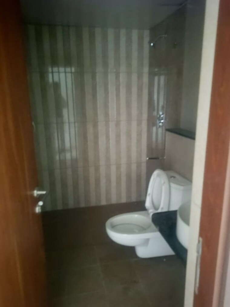Bathroom, meridian-park-at-the-prestige-city 3 Bedroom 1400 Sq.Ft. Apartment In Sarjapur Road Bangalore 10488574