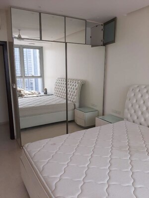 Bathroom in 3 BHK Apartment at Oberoi Exquisite Goregaon, Goregaon East – for Sale