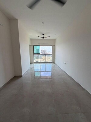 Room in 3 BHK Apartment at Runwal Nirvana, Parel – for Rent
