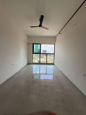 Room in 3 BHK Apartment at Runwal Nirvana, Parel – for Rent