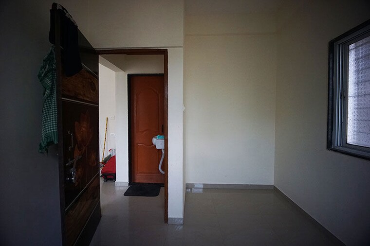 Room, kamgar putala vasahat 6 Bedroom 1000 Sq.Ft. Apartment In Kamgar Putala Vasahat Pune 10488597