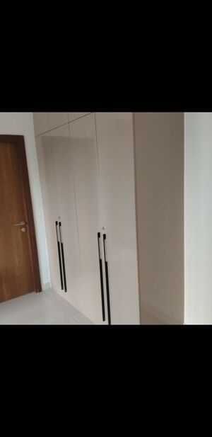 Room in 4 BHK Apartment at Avalon Park At The Prestige City, Sarjapur Road – for Rent