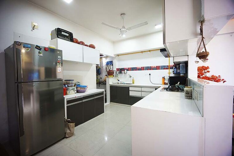 Team Area, naranpura 3 Bedroom 170 Sq.Yd. Apartment In Naranpura Ahmedabad 10488657