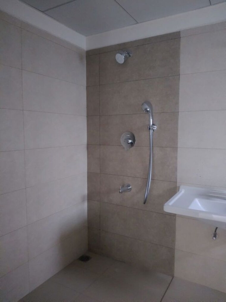 Bathroom, rajapushpa-eterna  2290 Sq.Ft. Apartment In Nanakramguda Hyderabad 10488653
