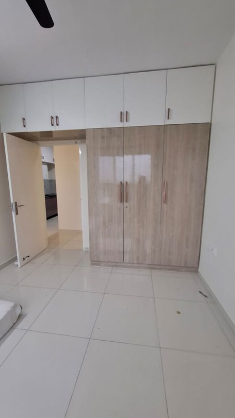 Bathroom, godrej-aqua 3 Bedroom 1465 Sq.Ft. Apartment In International Airport Road Bangalore 10488705
