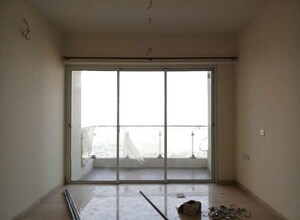 Room in 2 BHK Apartment at LnT Crescent Bay T3, Parel – for Rent