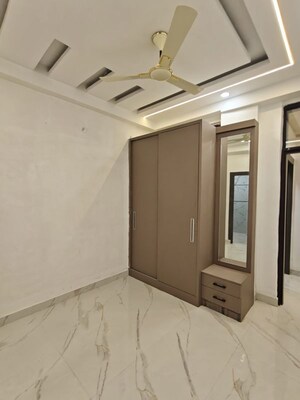 Room in 3 BHK Builder Floor at Indrapuram – for Sale