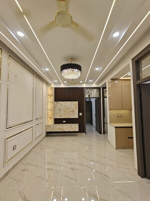 Building Lobby in 3 BHK Builder Floor at Indrapuram – for Sale