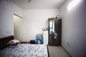 Furnished Amenities in 3 BHK Apartment at Hadapsar – for Sale