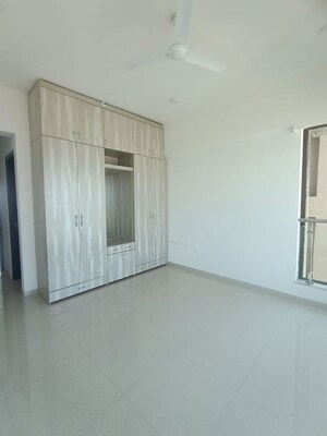 Room in 3.5 BHK Apartment at Bhattad Celestia Spaces Phase II, Sewri – for Rent