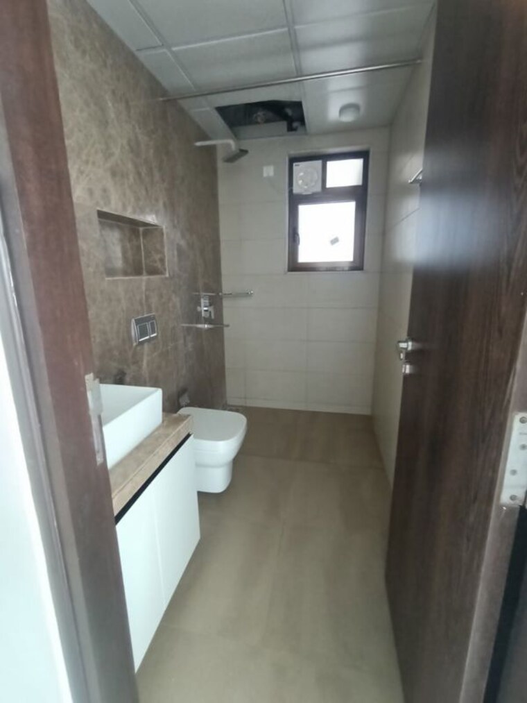 Bathroom, bhattad-celestia-spaces-phase-ii 3.5 Bedroom 1450 Sq.Ft. Apartment In Sewri Mumbai 10488728