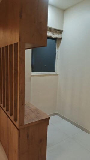 Furnished Amenities in 2.5 BHK Apartment at Vijay Orovia, Ghodbunder Road – for Rent