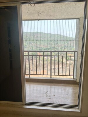 Room in 2 BHK Apartment at Vihang Vermont, Ghodbunder Road – for Rent