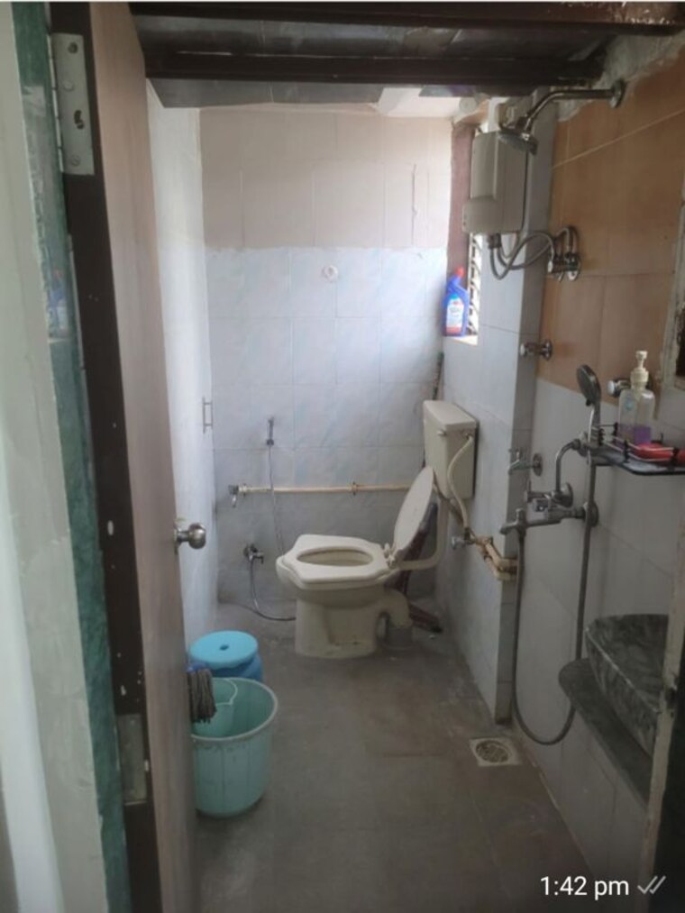Bathroom, chincholi-apartment 1 Bedroom 340 Sq.Ft. Apartment In Malad West Mumbai 10488747