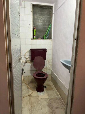 Bathroom in 1 BHK Apartment at Dalkhaniya House, Santacruz East – for Rent