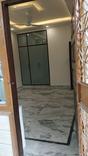 Room in 3 BHK Builder Floor at Spring Field Colony – for Sale