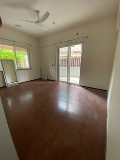 3.5 BHK + Servant Room Apartment For Rent in K Raheja Reserve