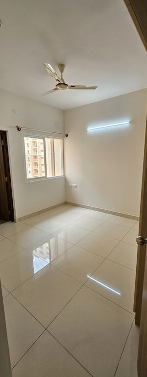 Room in 3 BHK Apartment at Prestige Finsbury Park Regent, Bagaluru – for Rent