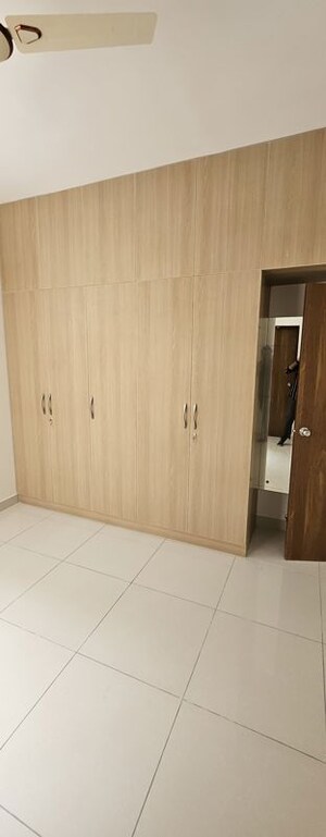 Room in 3 BHK Apartment at Prestige Finsbury Park Regent, Bagaluru – for Rent