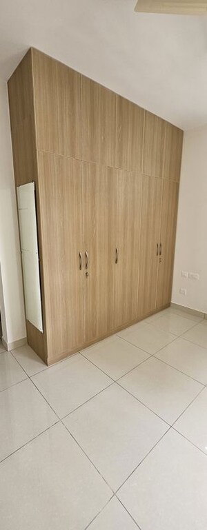 Room in 3 BHK Apartment at Prestige Finsbury Park Regent, Bagaluru – for Rent
