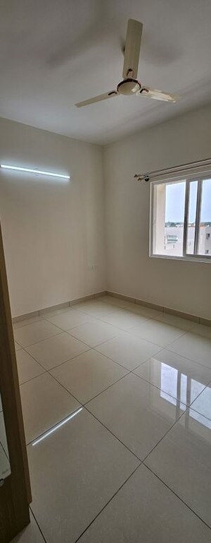 Room in 3 BHK Apartment at Prestige Finsbury Park Regent, Bagaluru – for Rent