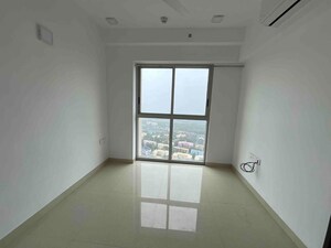 Room in 3 BHK Apartment at Lodha Venezia, Parel – for Rent