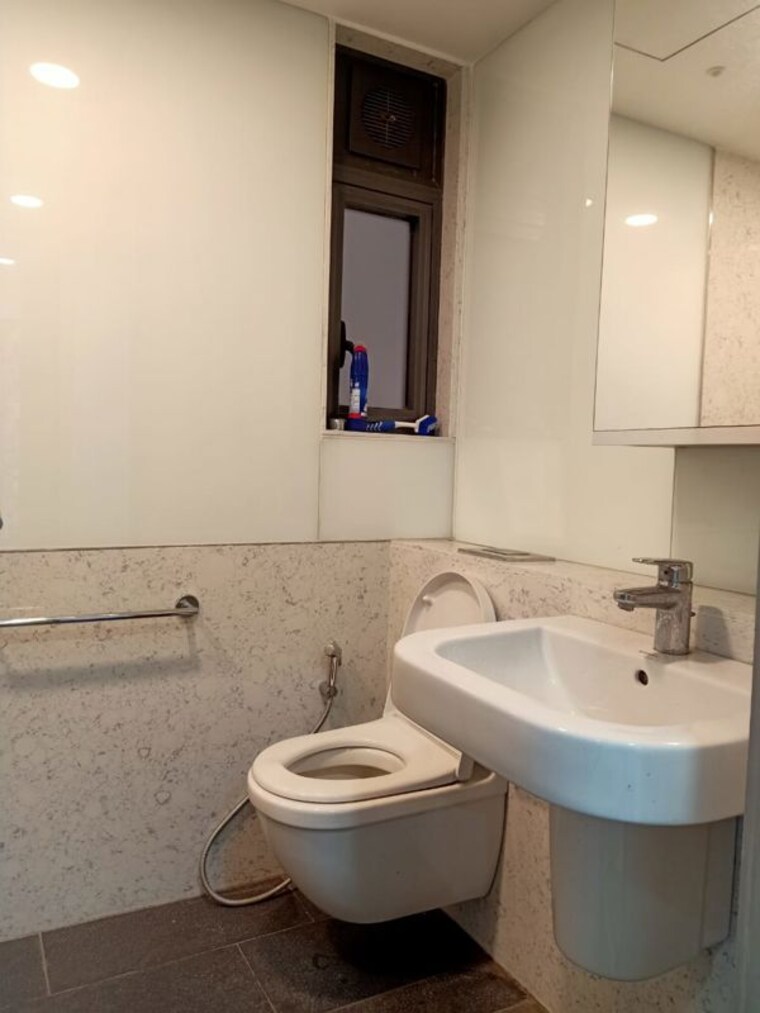 Bathroom, lodha-dioro 2 Bedroom 950 Sq.Ft. Apartment In Wadala Mumbai 10488827