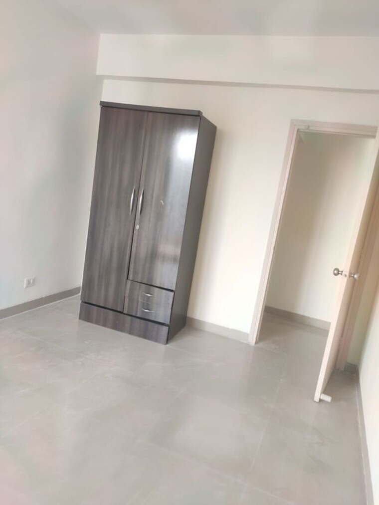 Room, puri-pratham 3 Bedroom 1400 Sq.Ft. Apartment In Sector 84 Faridabad 10488834
