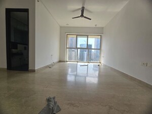 Room in 2 BHK Apartment at Lodha Venezia, Parel – for Rent