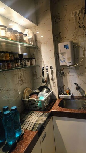 Team Area in 1 RK Apartment at Vijay Kunj CHS, Santacruz East – for Rent