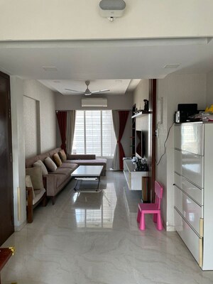 1 BHK Apartment For Rent in Paschim Apartments, Dadar West