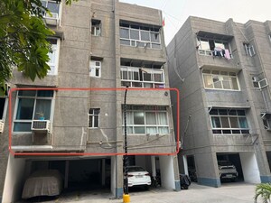  Apartment For Sale in Mayur Vihar