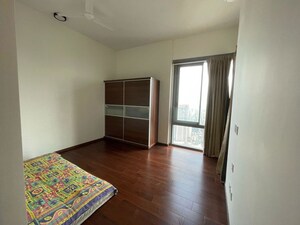 Room in 3 BHK Apartment at Piramal Mahalaxmi, Mahalaxmi – for Rent