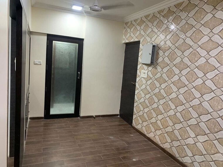 Room, navin nagar 3 Bedroom 1600 Sq.Ft. Apartment In Navin Nagar Mumbai 10488944