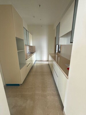Building Lobby in 4 BHK Apartment at Piramal Mahalaxmi, Mahalaxmi – for Rent