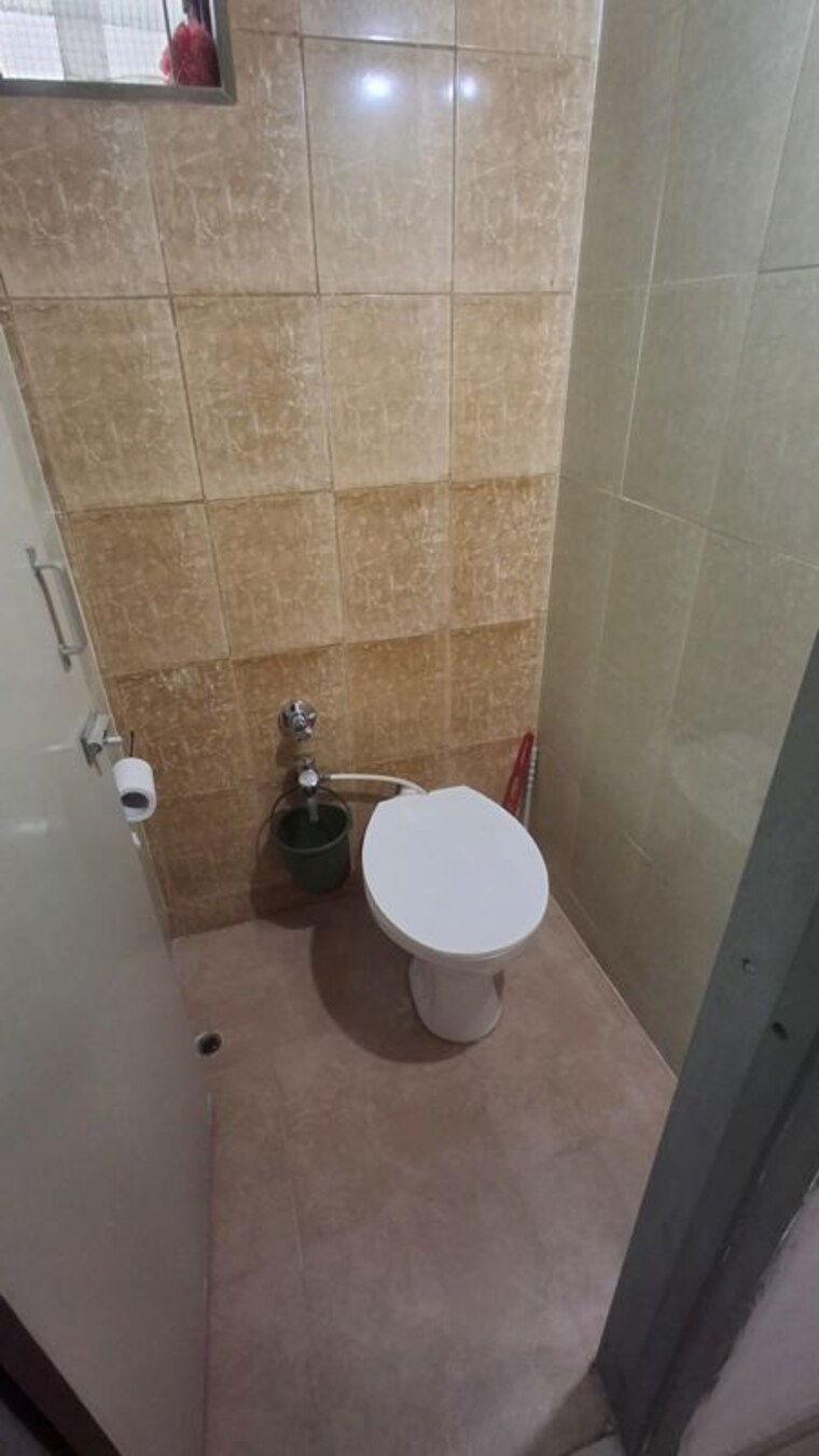 Bathroom, vejalpur 2 Bedroom 950 Sq.Ft. Apartment In Vejalpur Ahmedabad 10489019