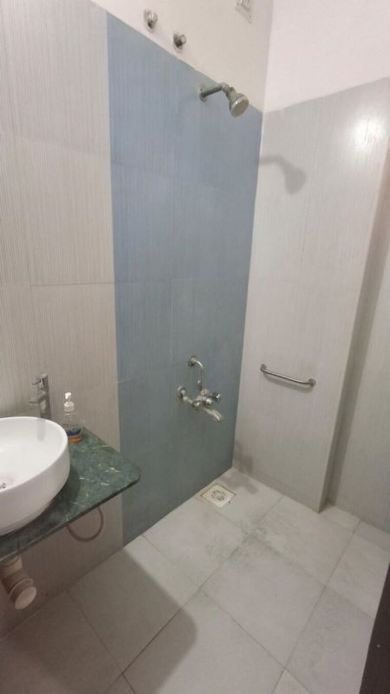 Bathroom, vejalpur 2 Bedroom 950 Sq.Ft. Apartment In Vejalpur Ahmedabad 10489019
