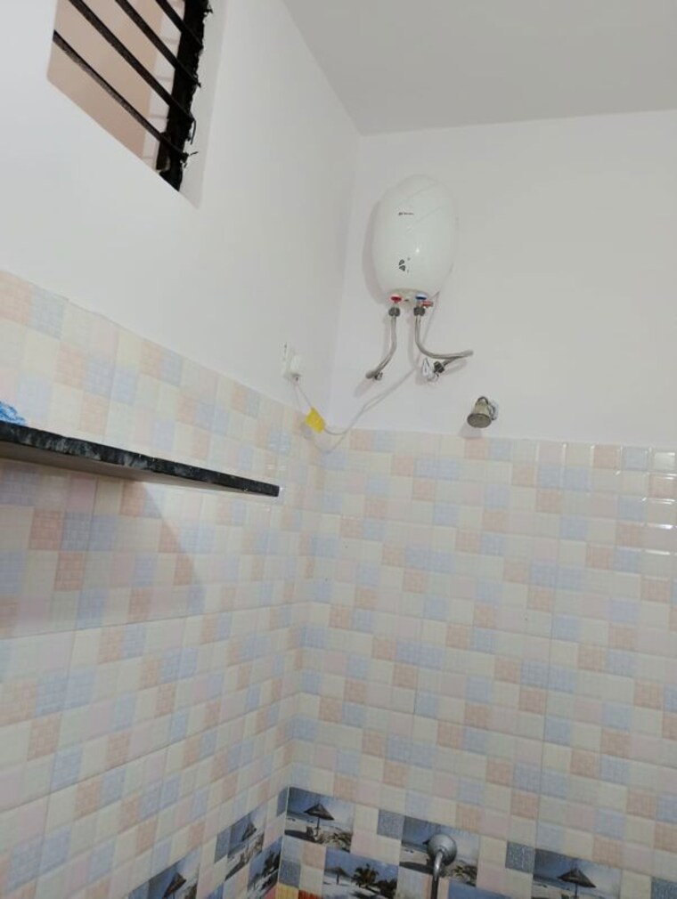 Bathroom, thaltej 1 Bedroom 750 Sq.Ft. Apartment In Thaltej Ahmedabad 10489104
