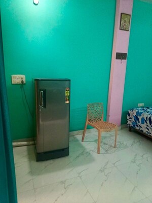Room in 1 BHK Independent House at Kirtiman Plaza, Sector 30 – for Rent