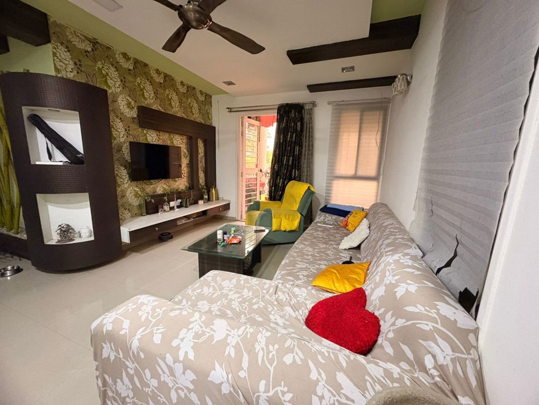 3 BHK 1600 Sq.Ft. Apartment in Nyati Environ