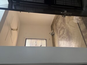 Room in 3 BHK Builder Floor at Green Fields Colony – for Rent